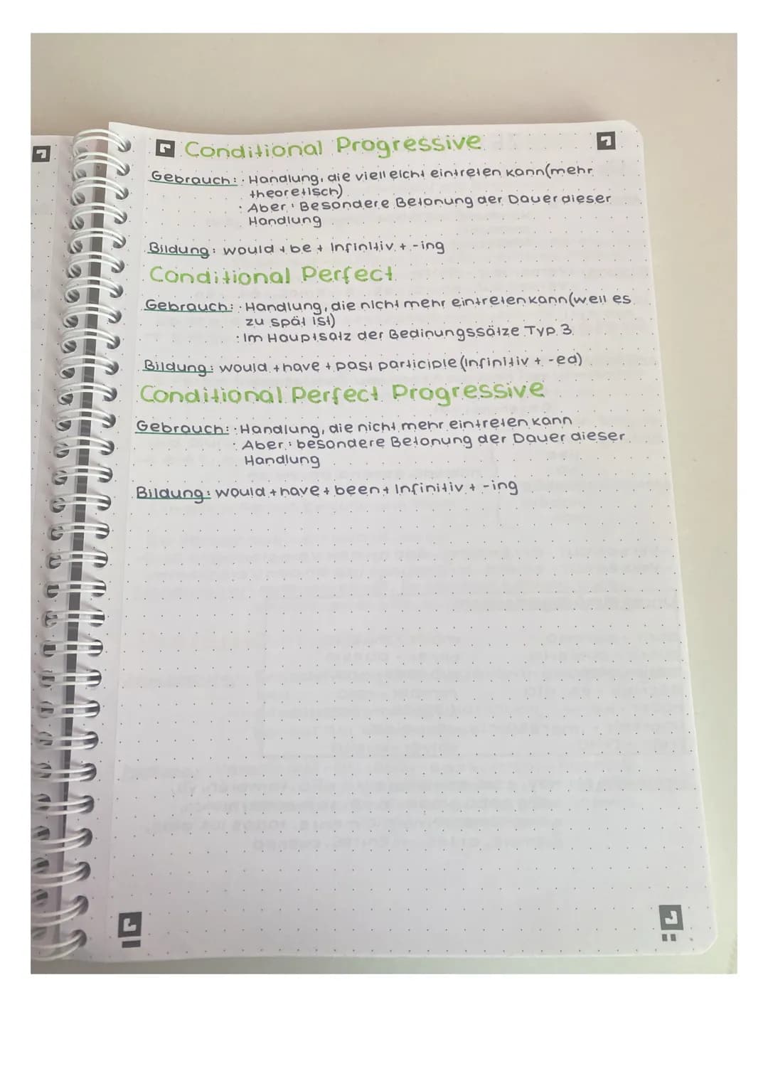 ZEITFORMEN
Simple Present
Gebrauch: regelmäßig wiederholte oder gewohnheitsmäßige
Handlung
Handlungsfolgen.
allgemeingültige Feststellungen.