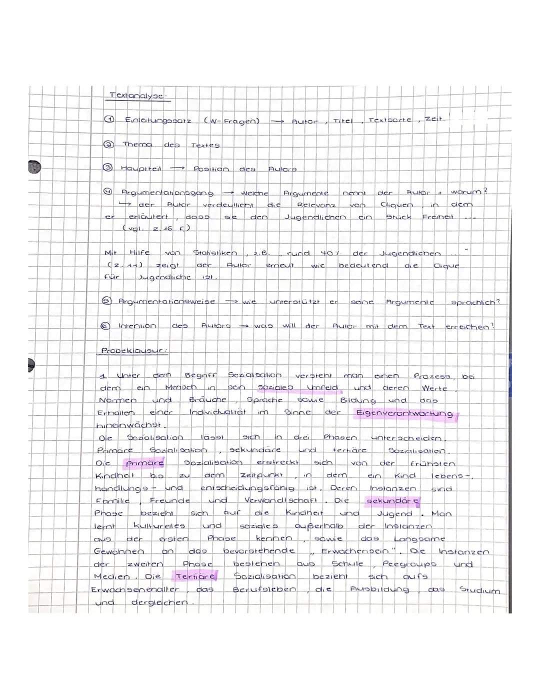 Textanalyse
G Einleitungssatz (W-Fragen).
Ⓒ
3 Hauptteil - Position des Autoca
f
der Autor verdeutlicht die
er erläutert dass sie den
(vgl. z