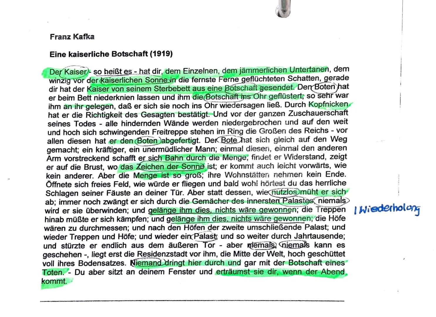 Franz Kafka
Eine kaiserliche Botschaft (1919)
Der Kaiser - so heißt es - hat dir, dem Einzelnen, dem jämmerlichen Untertanen, dem
winzig vor