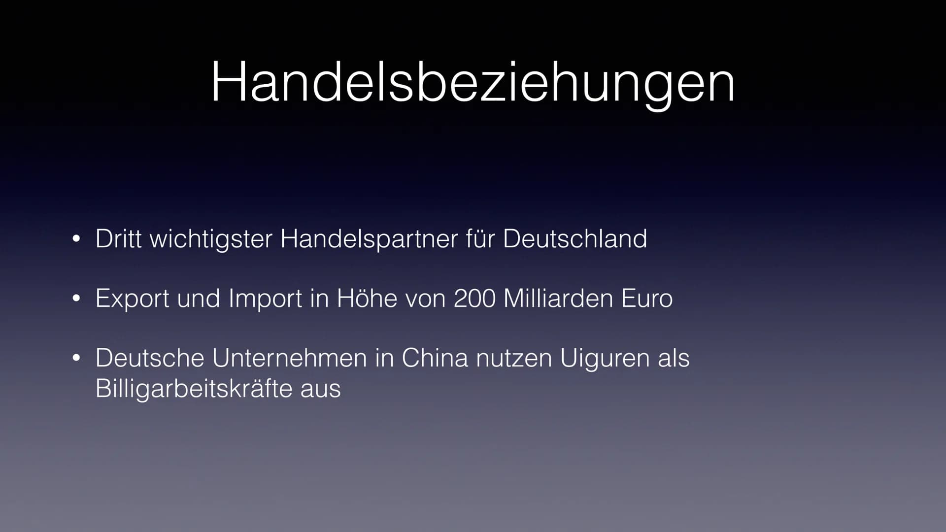 Uiguren
Muslimische Minderheit in China
Wissam Azdoud 15.01.2020
© France 24 ●
Einzigartiges Volk in China (Turkstammende Volksgruppe)
●
• S