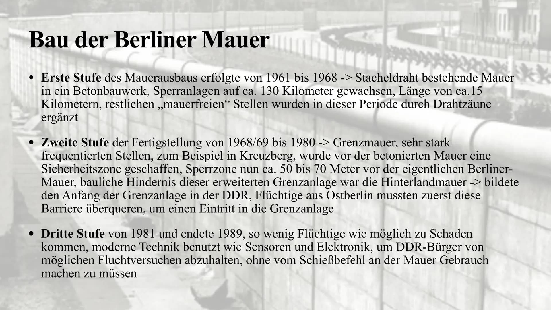 Der Mauerbau 1961
Julia Jost und Melina Berg
UZEL Inhaltsangabe
Allgemeine Fakten zur Mauer
•
Aufbau der Mauer
• Gründe für den Bau der Berl
