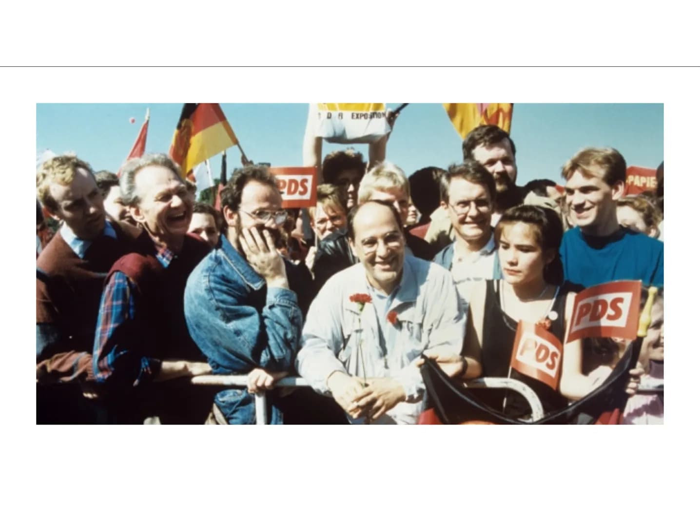 DIE LINKE. Themen
Geschichte
Struktur der Partei/Personen
Politik
Wahlprogramm Geschichte
-Gegründet am 16. Juli 2007 durch
Verschmelzung de
