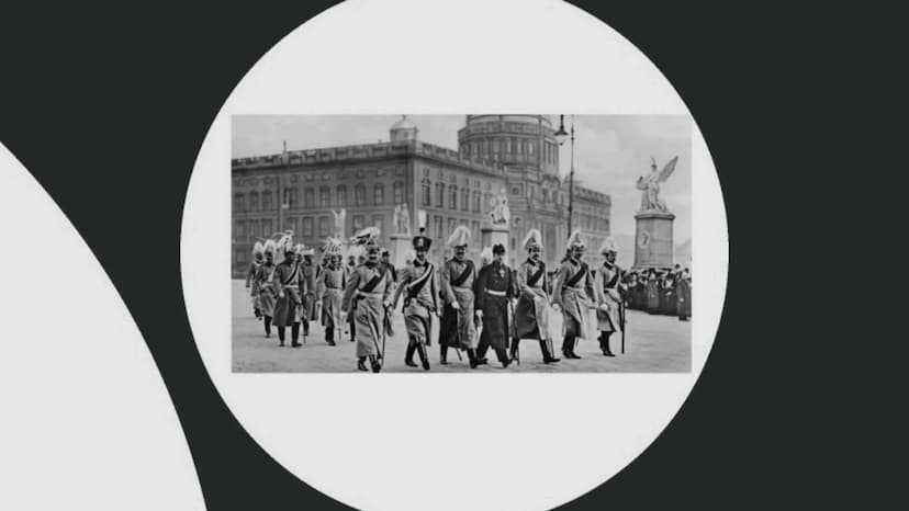 Die Gesellschaft im Kaiserreich
Emma Wagenknecht
Gliederung
Allgemeines
Die
Schichten Gliederung
1. Allgemeines
2. die Unterschicht
3. die M