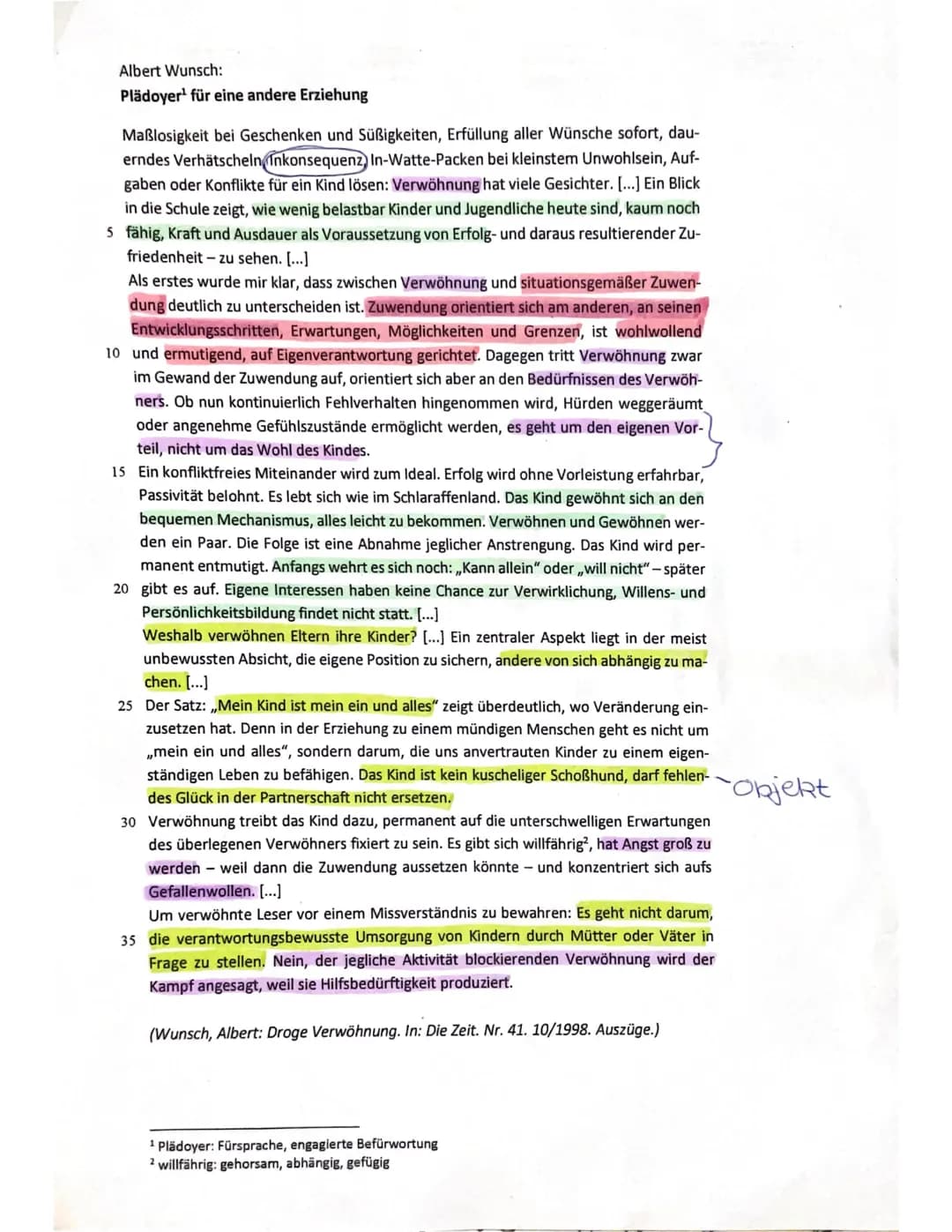 ne:
PA EF GK 1 (Petj)
1.3
altliche Leistung:
r Schüler/ die Schülerin.
formullert eine aufgabenbezogene Einleitung: Titel, Autor, Textsorte,