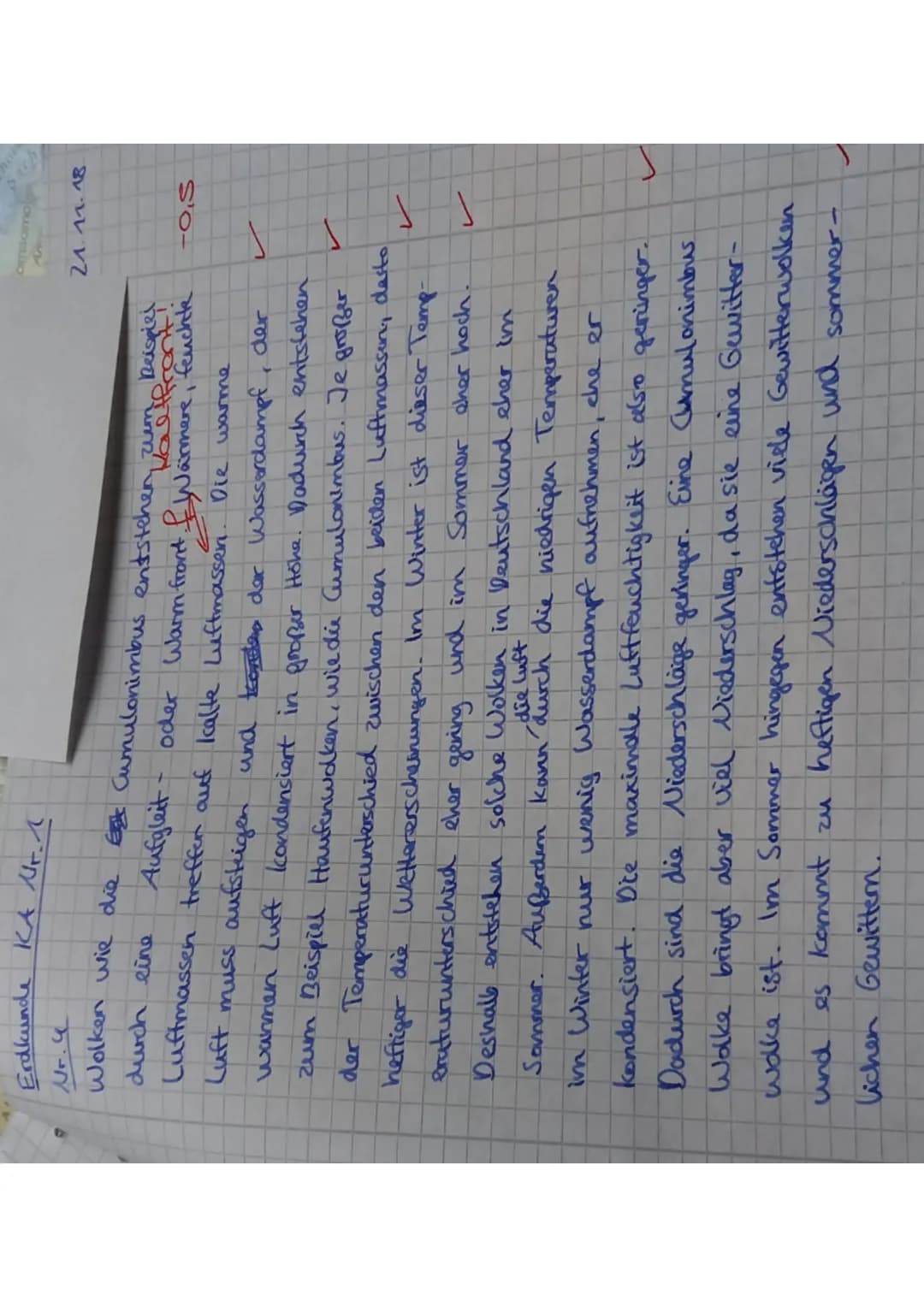 Volle Punktzahl gibt es nur bei Verwendung von Fachbegriffen!
1a. Nenne die zwei Hauptbestandteile der bodennahen Atmosphäre.
1b. Nenne zwei