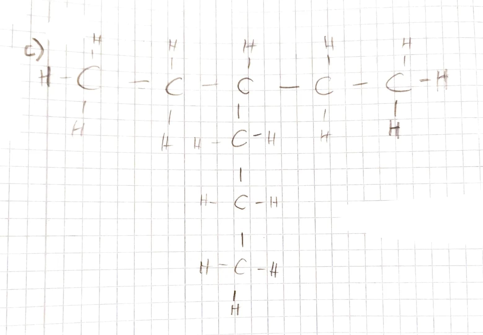Alkane, Alkene, Alkine
zeichne die Strukturformeln (Lewis - Schreibweise)
für die angegebenen Moleküle
a)
2,2,3,3-Tetramethylbutan
b) 2-Meth