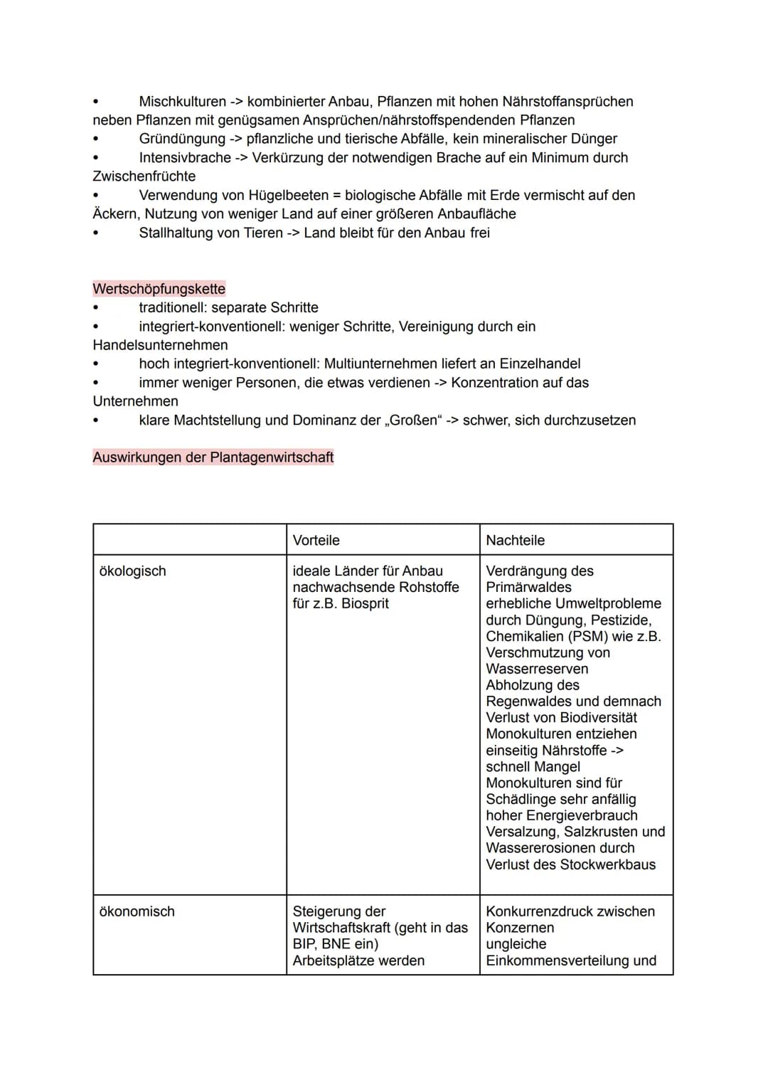 Subsistenz- und Plantagenwirtschaft
Merkmale von Plantagenwirtschaft
● Großbetriebe mit großen Anbauflächen, hohem Kapitaleinsatz und hoher
