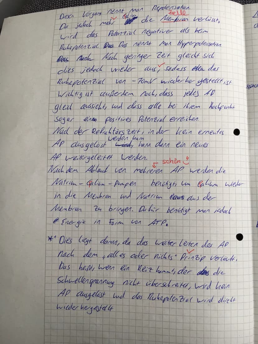 Punkte:
24,5130
Note:
12 su
05.12.2020
Name: Joe Stepan
Klausur Biologie
Myelinscheide
Aufgabe 1
(5.516 Punkten)
Entlang des Axons werden Er
