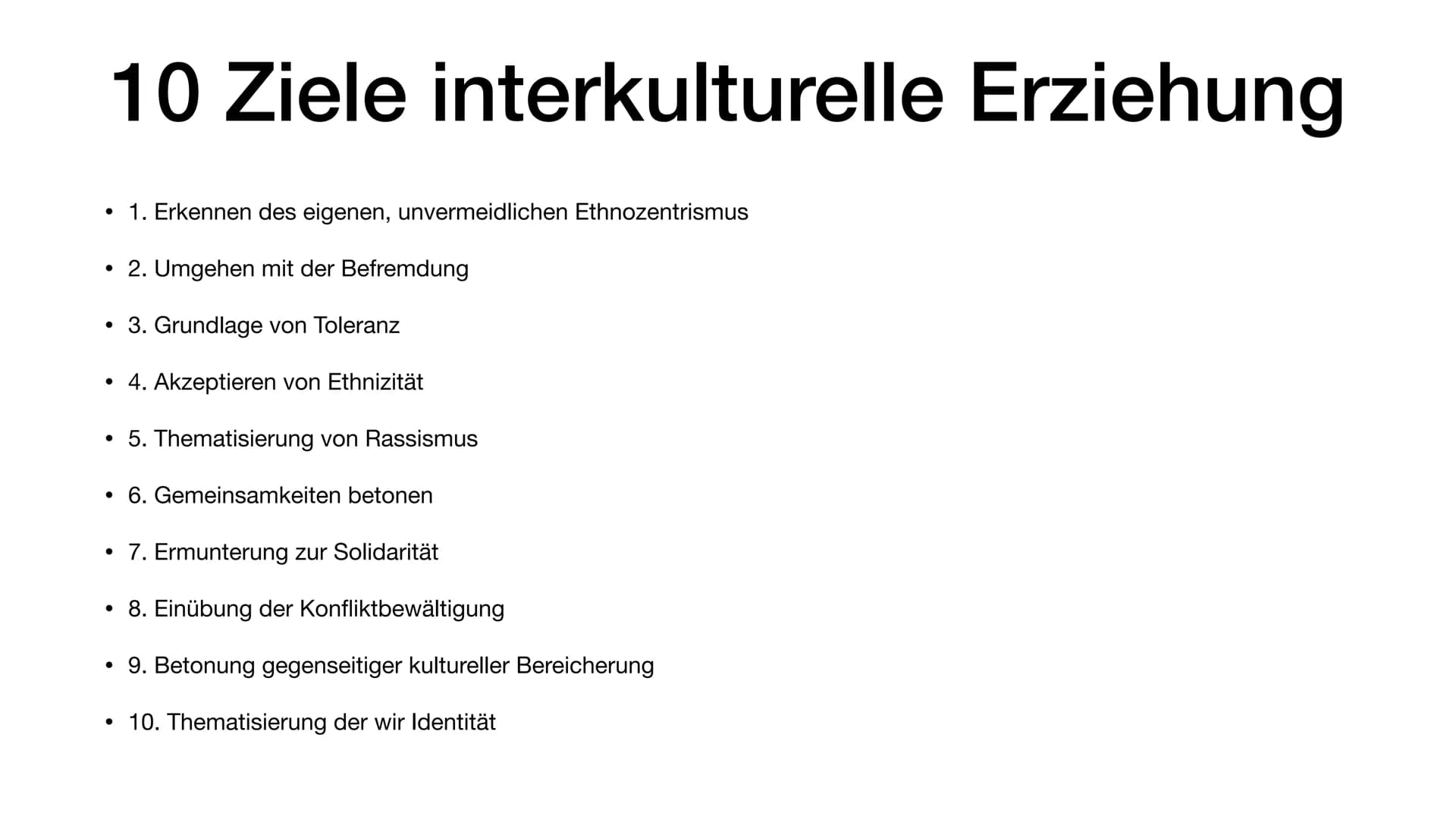 Nieke
Interkulturelle Erziehung und Bildung
Helin und Anna
Sonderpädagogik für Gastarbeiterkinder • Nieke
●
Inhaltsverzeichnisse
• Zentrale 