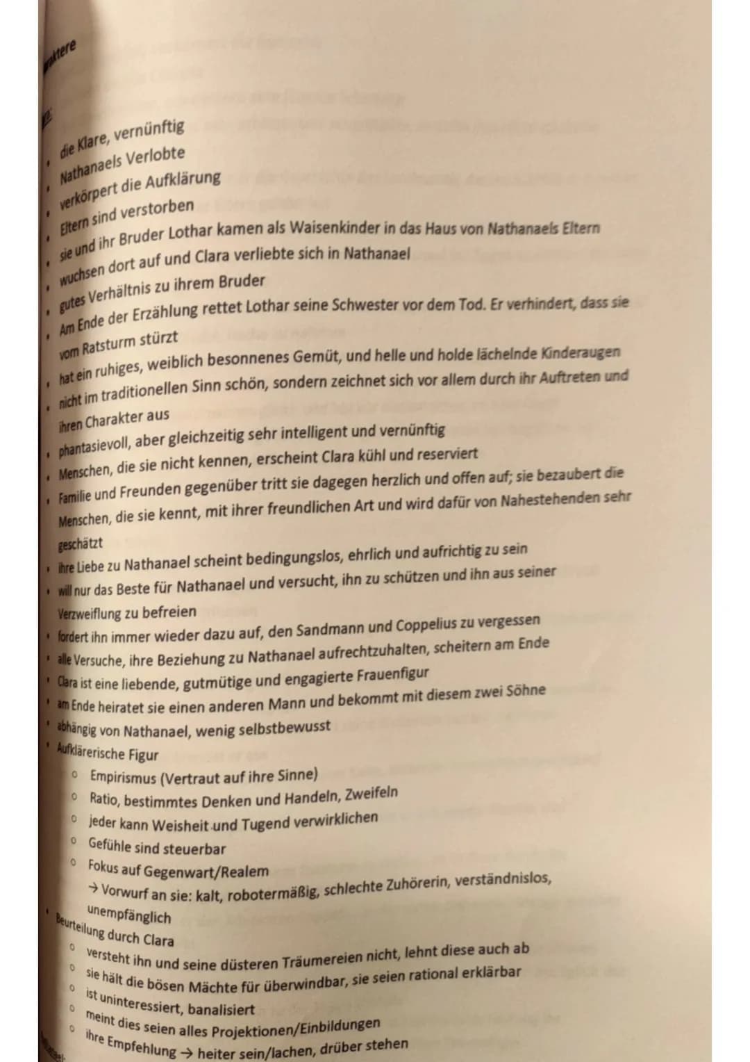 DER SANDMANN
Das Kunstmärchen handelt von dem Studenten Nathanael, der wegen eines Kindheitstrauma
nicht mehr richtig zwischen der Realität 
