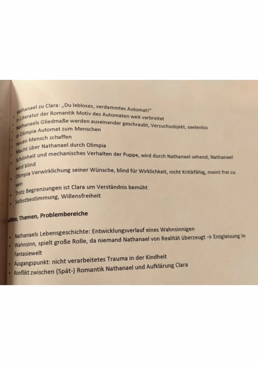 DER SANDMANN
Das Kunstmärchen handelt von dem Studenten Nathanael, der wegen eines Kindheitstrauma
nicht mehr richtig zwischen der Realität 
