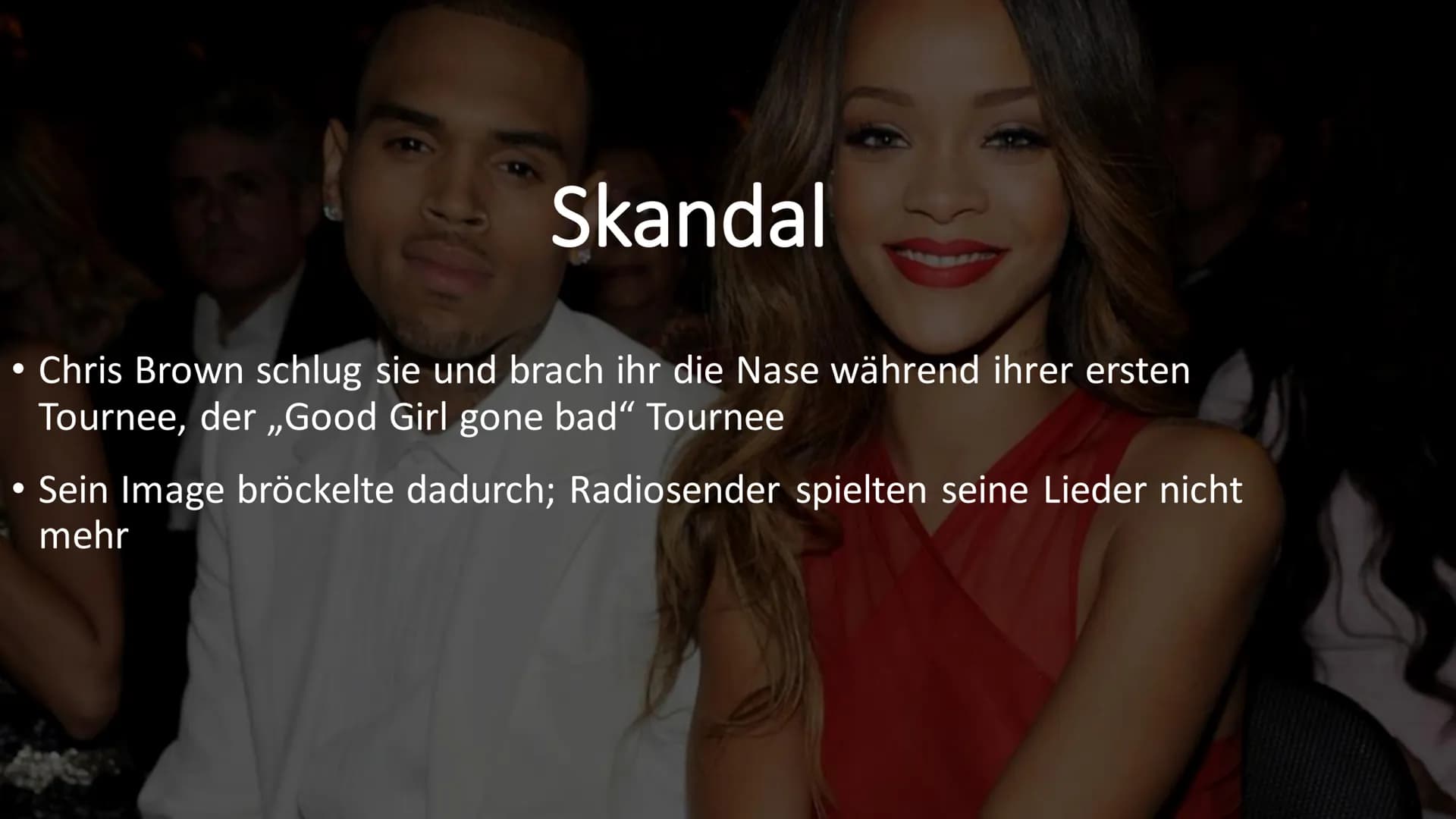 Rihanna Steckbrief
Name: Robyn Rihanna Fenty
Geburtstag/-Ort: 20.02.1988, St. Michaels in Barbados
Vorbilder: Alicia Keys, Beyonce, Mariah C