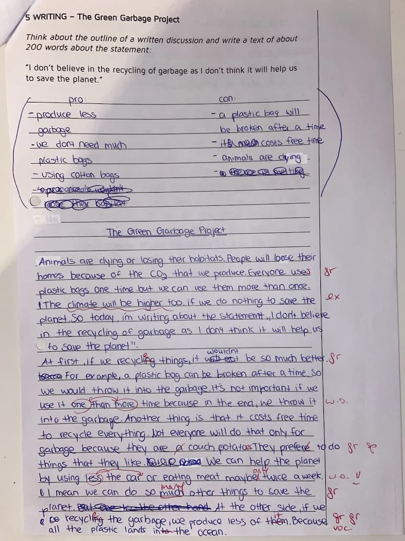 Class test #2: Unit 2 (English Yr. 10
Name:
Punkte: 51,5 61,583 % Note:
1 The cell technology that was used
in mobile phones
1 LISTENING - A
