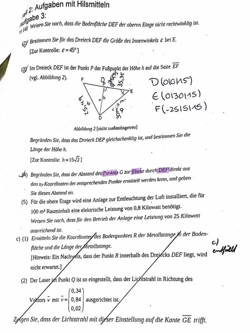 Name:
Teil 2: Aufgaben mit Hilsmitteln
Aufgabe 2:
Verpackungen für Fruchtsaft, kleine Mengen Süßigkeiten oder Zucker haben manchmal die
Form