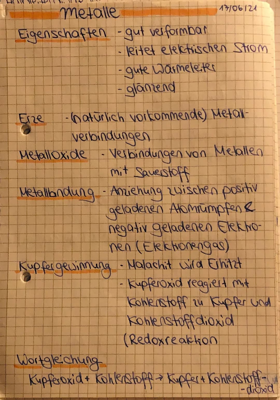 metalle
Eigenschaften -gut verformbar
Erze
17/06/24
leitet elektrischen Strom
- gute Wärmeleiter
- glanzend
MetallOxide
- natürlich vorkomme