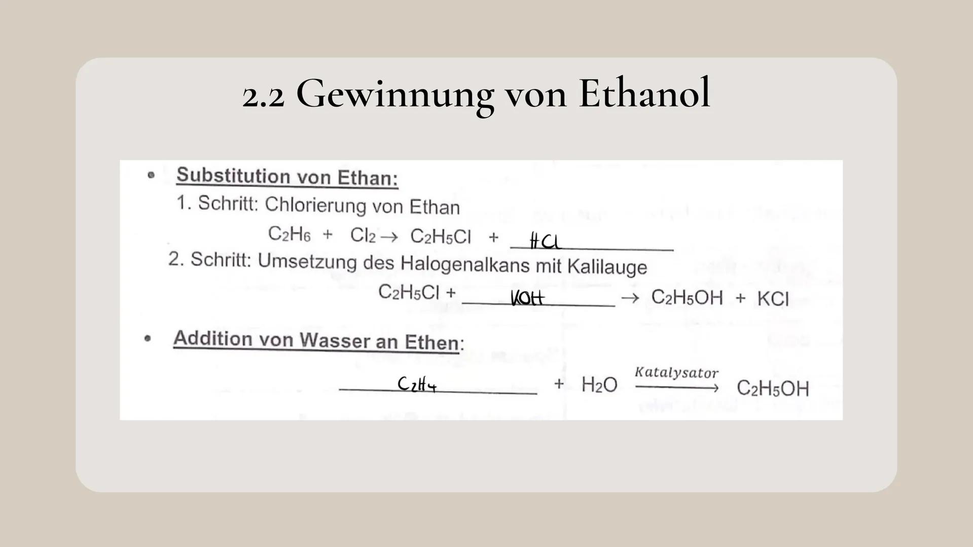 Ethanol als
Trinkalkohol

ETHANOL
90% P.A.
CH$_3$CH$_2$OH

Ethanol

C$_2$H$_6$O ΟΙ

02

Gliederung

Alkanole

03

04

Eigenschaften von
Etha