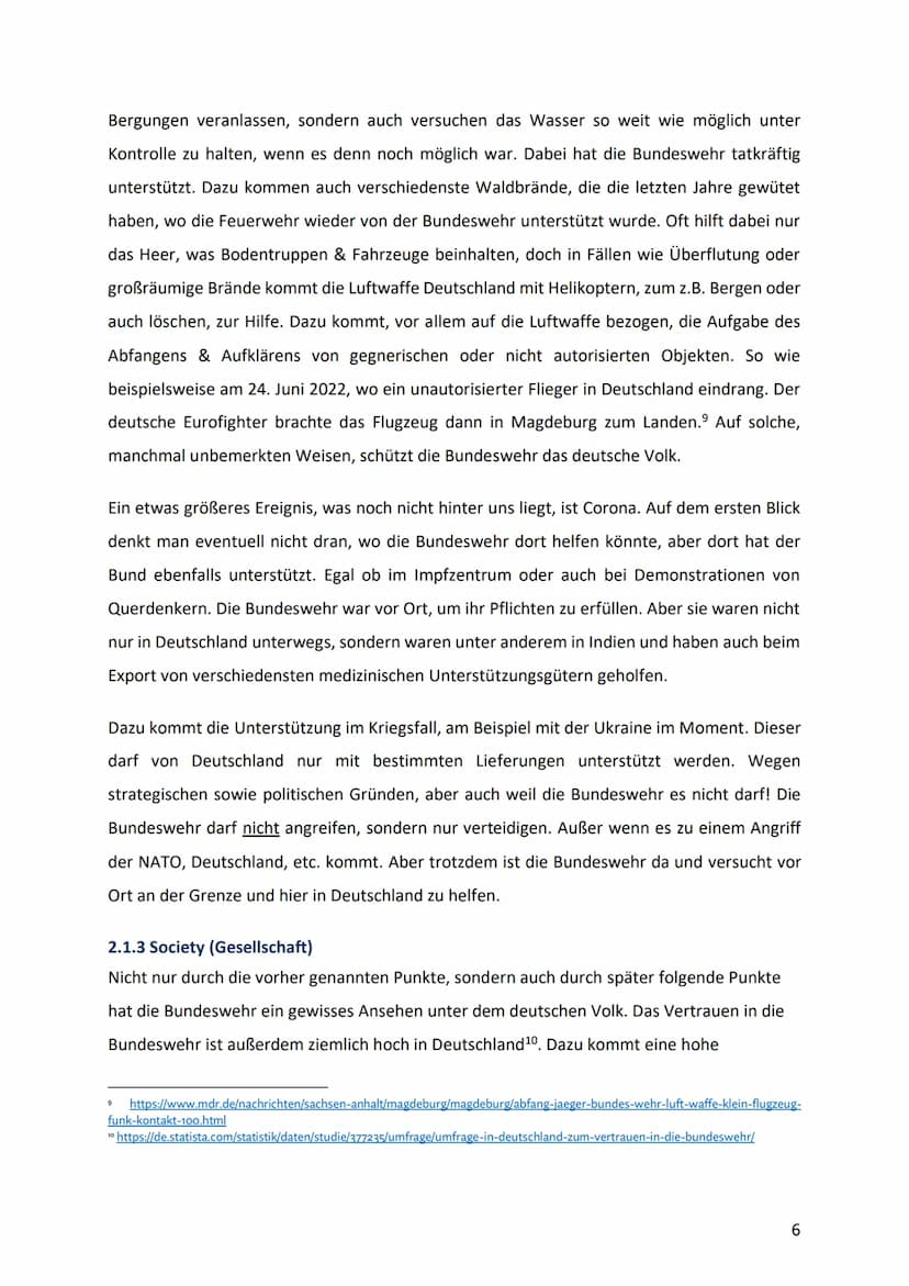 Wirtschaftspraktikumsbericht
von der
1
BUNDESWEHR
Leitfrage:
Sollte heutzutage noch vom Staat in die Bundeswehr
investiert werden?
Von Svea 