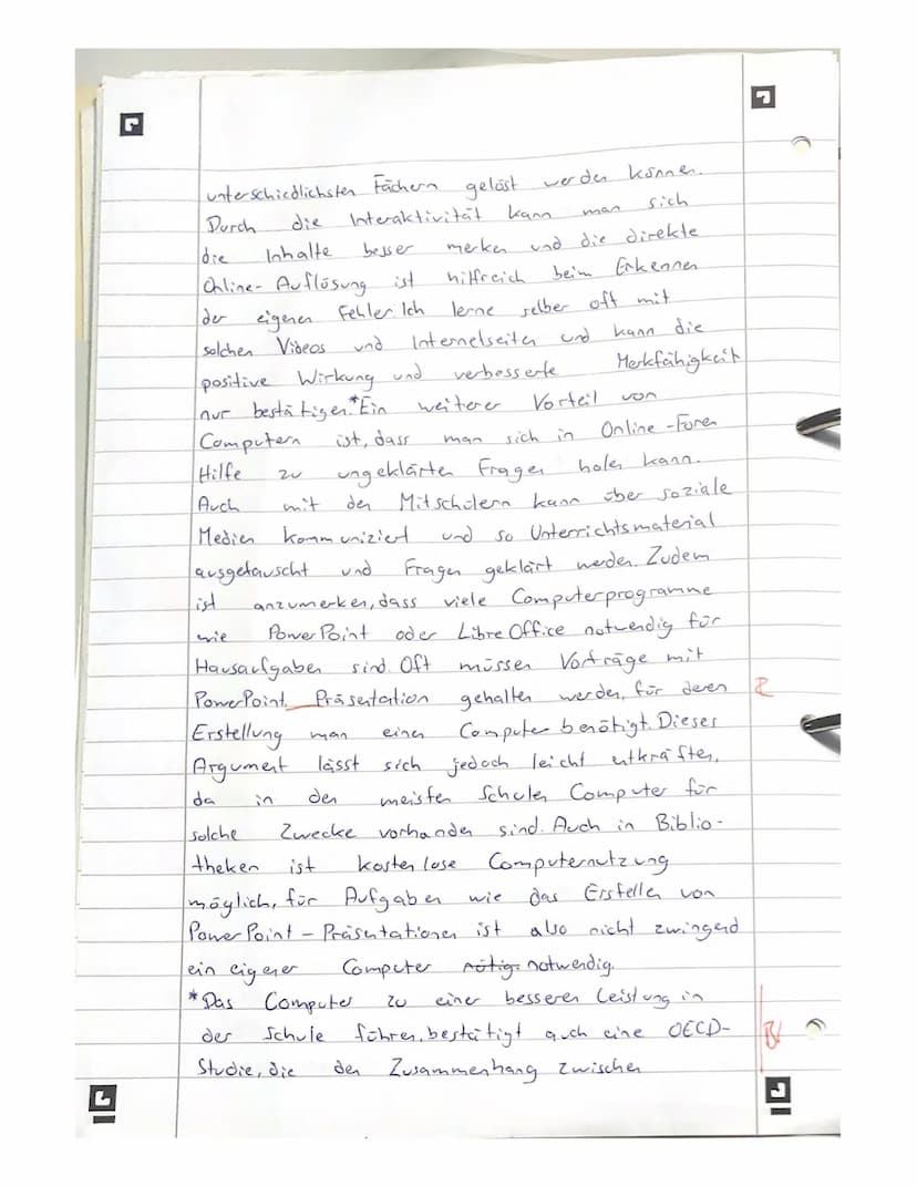 1. Klassenarbeit in Deutsch-Klasse 10
Thema: textgebundene Erörterung
Carola Padtberg: Je mehr am Computer, desto dümmer
Die Pisa-Studie leg