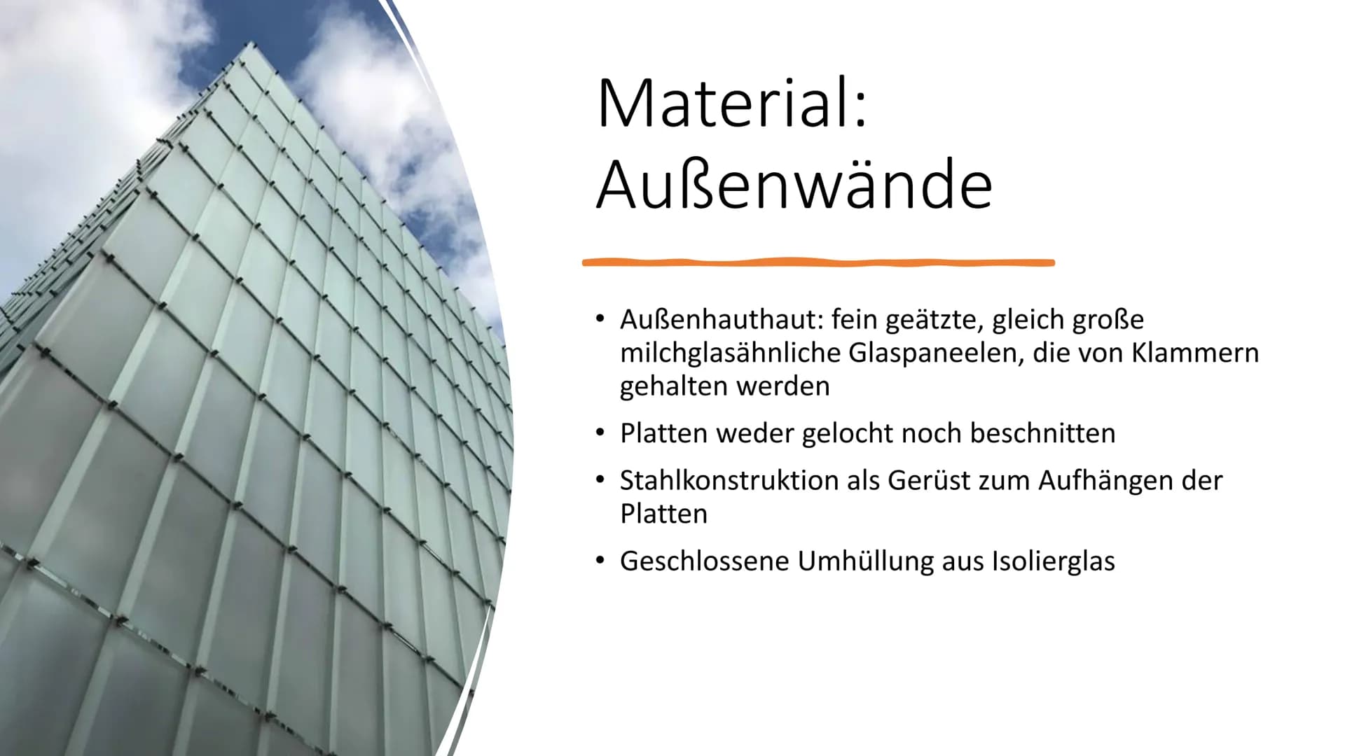 Kunsthaus
Bregenz Gliederung
●
●
Allgemeine Fakten
Lage
Raumeinteilung
Material
Licht Kunsthaus
Bregenz
• Standort: Vorarlberger, Bregenz;
Ö