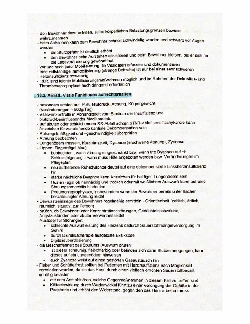 Herzinsuffizienz
1. Definition
- verminderte Leistungsfähigkeit (Kraft) des Herzens den Kreislauf mit ausreichend Blut zu
versorgen
- dadurc