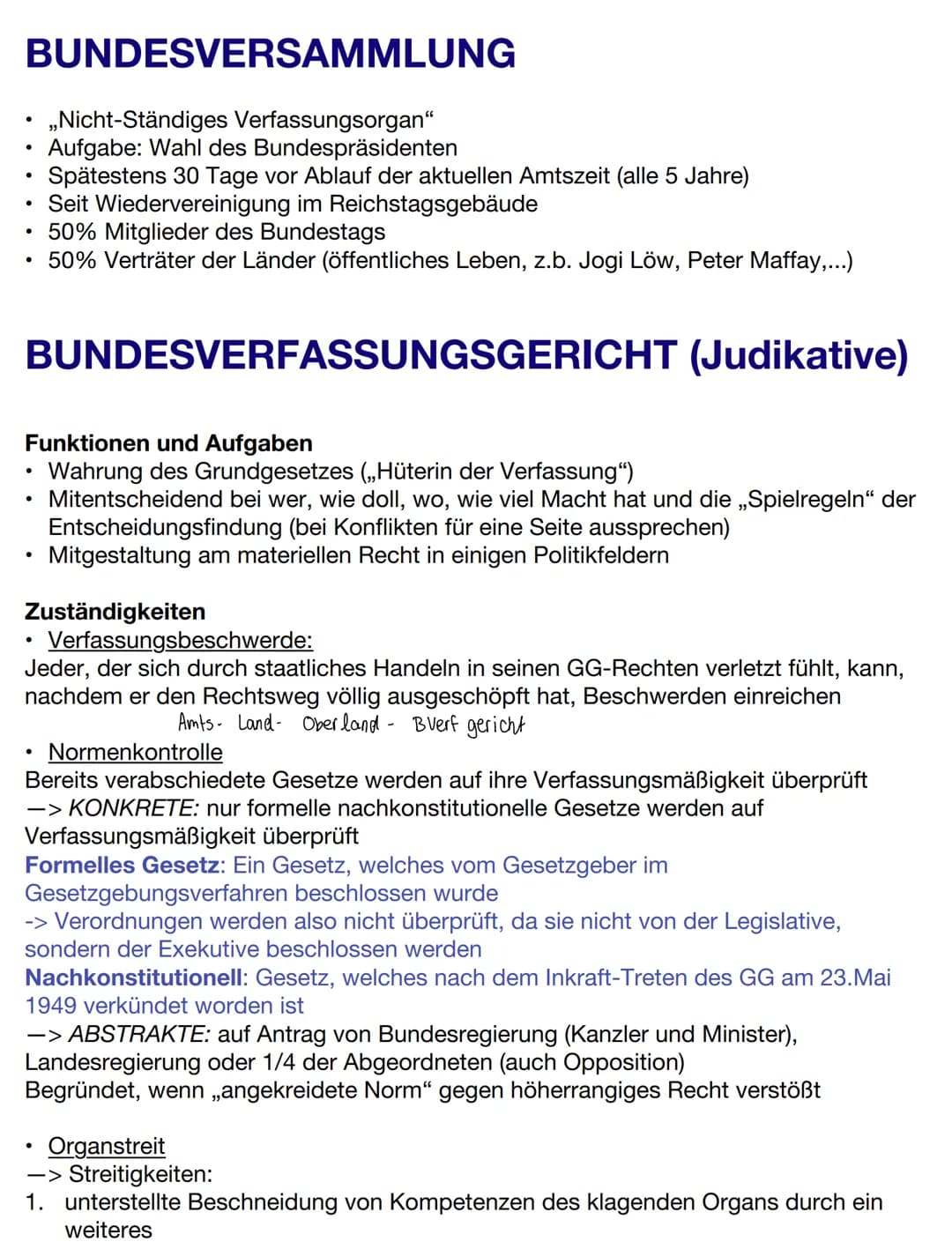DER BUNDESPRÄSIDENT
Staatsoberhaupt der BRD -> repräsentiert Deutschland
Bisher 12 Präsidenten
• Amtssitz
• Vertritt BRD völkerrechtlich; sc
