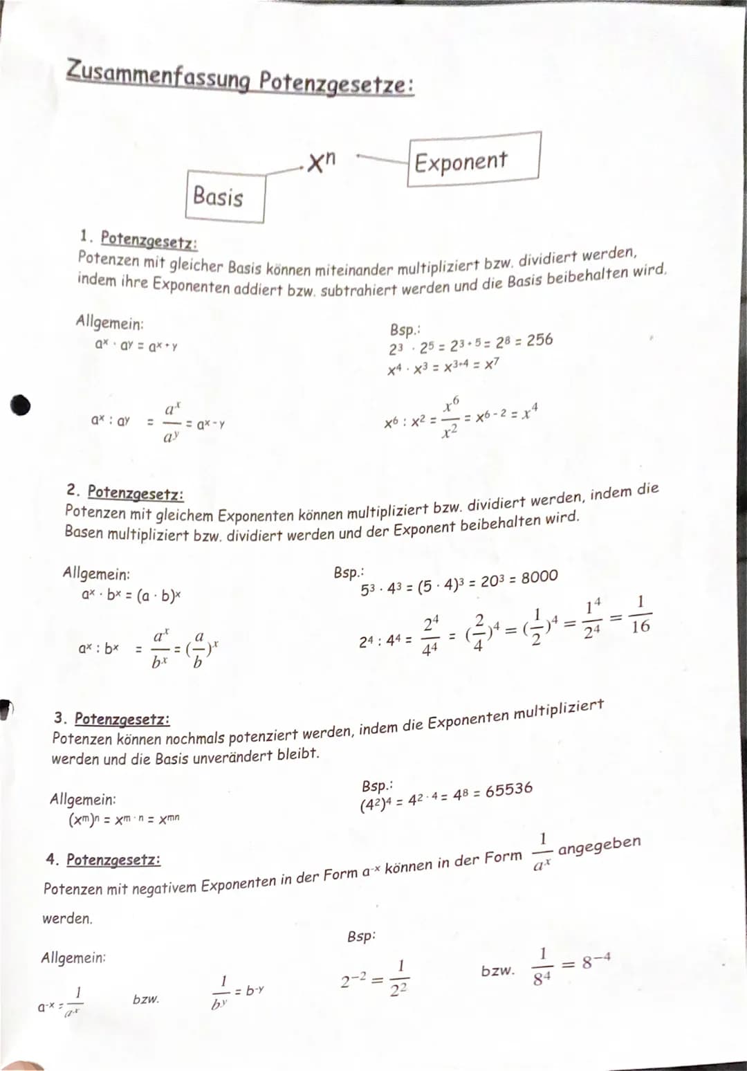 Zusammenfassung Potenzgesetze:
Allgemein:
axay = ax y
1. Potenzgesetz:
Potenzen mit gleicher Basis können miteinander multipliziert bzw. div