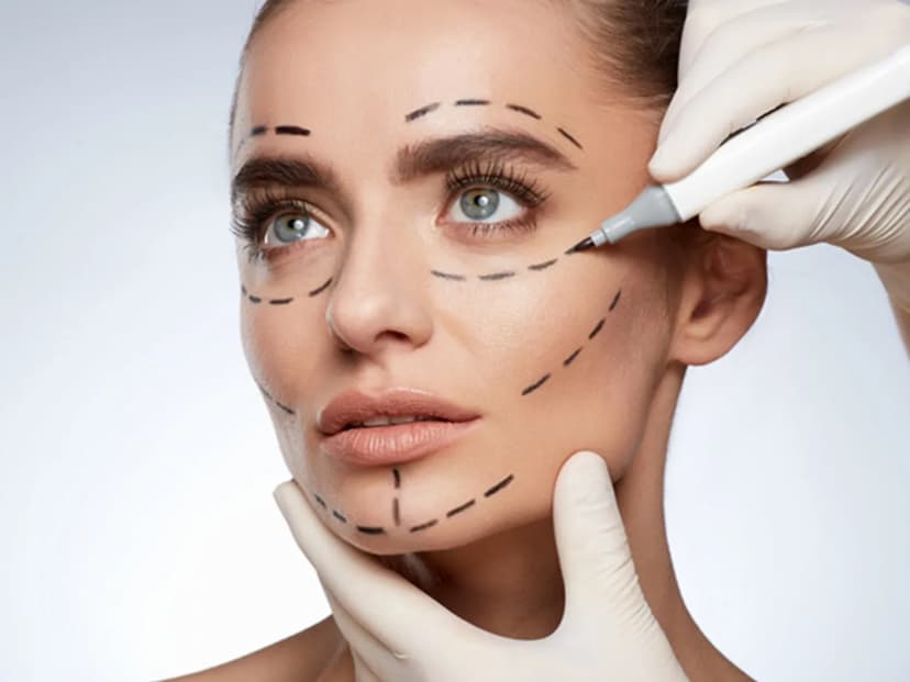 Plastische und ästhetische Chirurgie
Ich würde nach meinem Abitur gerne Medizin studieren und mich
danach auf plastische und ästhetische Chi