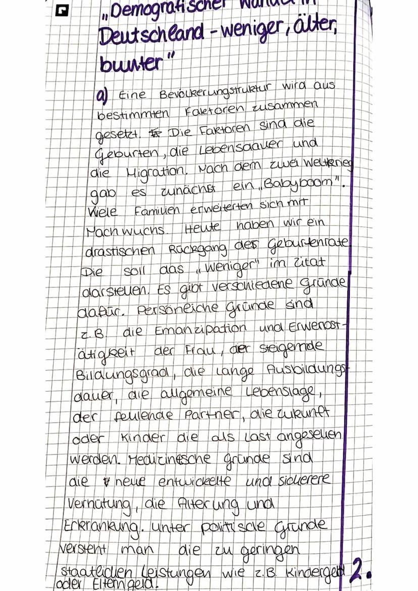 Punkte:
Note:
1. Beschreiben Sie kurz, was unter Sozialisierung im gesellschaftlichen Sinne zu verstehen ist.
(3P) 2/3
a. Benennen Sie drei 
