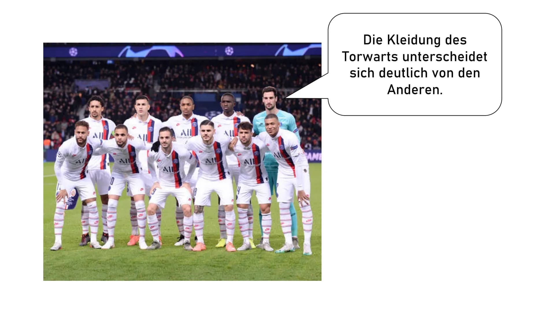 Fußball Gliederung
1. Allgemein
2. Spielfeld
3. Spielpositionen
4. Die wichtigsten Regeln
5. Rote und gelbe Karte Was ist Fußball?
●
Ballspo