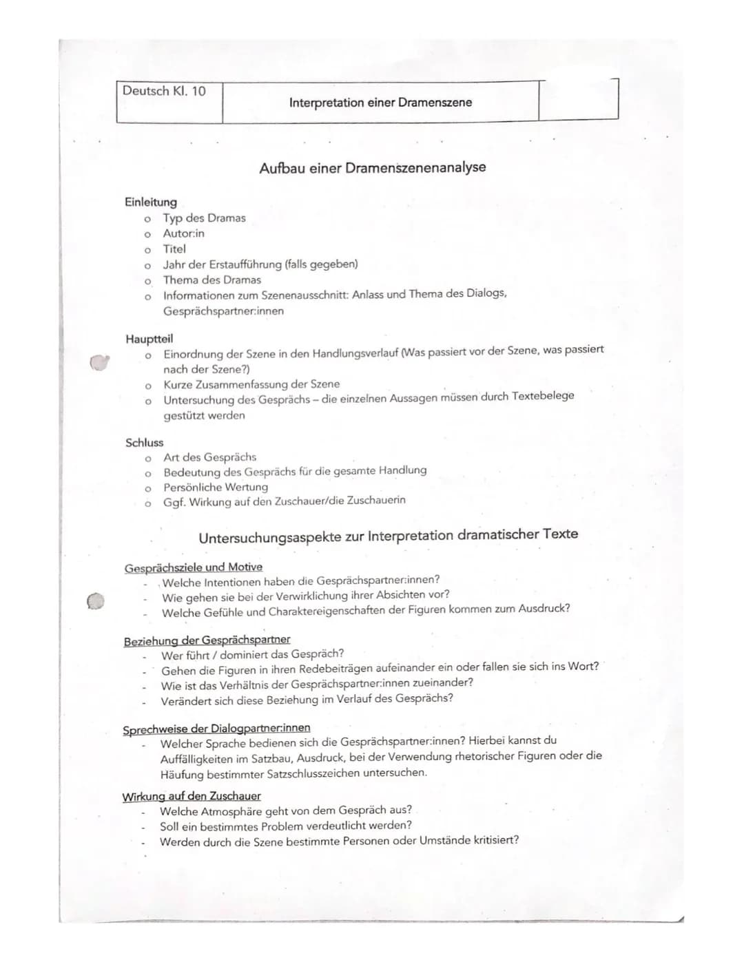 Deutsch Kl. 10
Einleitung
Aufbau einer Dramenszenenanalyse
Interpretation einer Dramenszene
o Typ des Dramas
O
Autor:in
O
Titel
O
Jahr der E