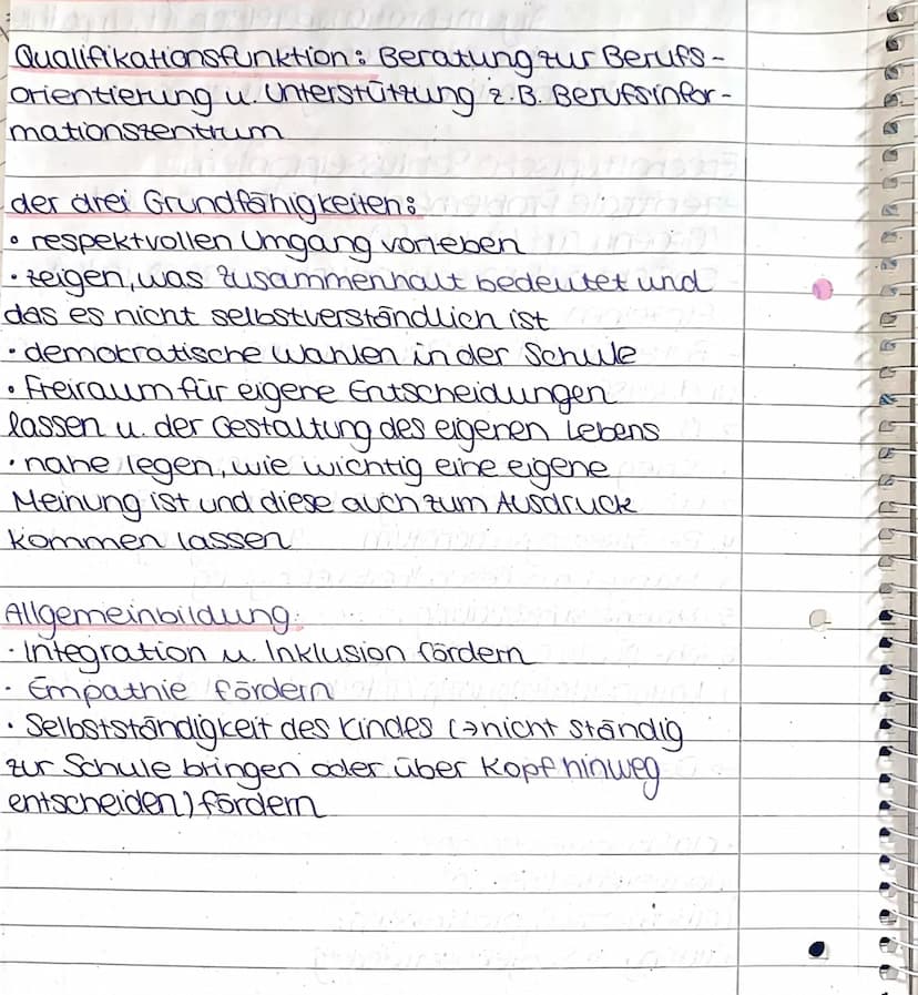 G
3
3
។
P
Q
Bildung - Die Theorie Wolfgang klaftiz
_____________
Wolfgang Klafki (1927-2016)
→ bekannt durch seine Arbeiten zur Planung.
von