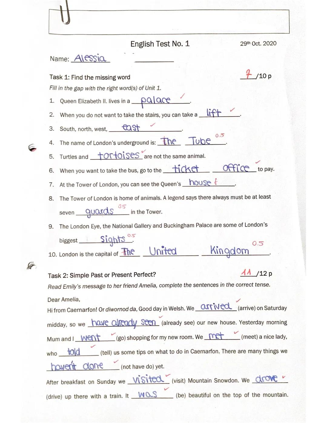 U
Name: Alessia
English Test No. 1
Task 1: Find the missing word
Fill in the gap with the right word(s) of Unit 1.
1. Queen Elizabeth II. li