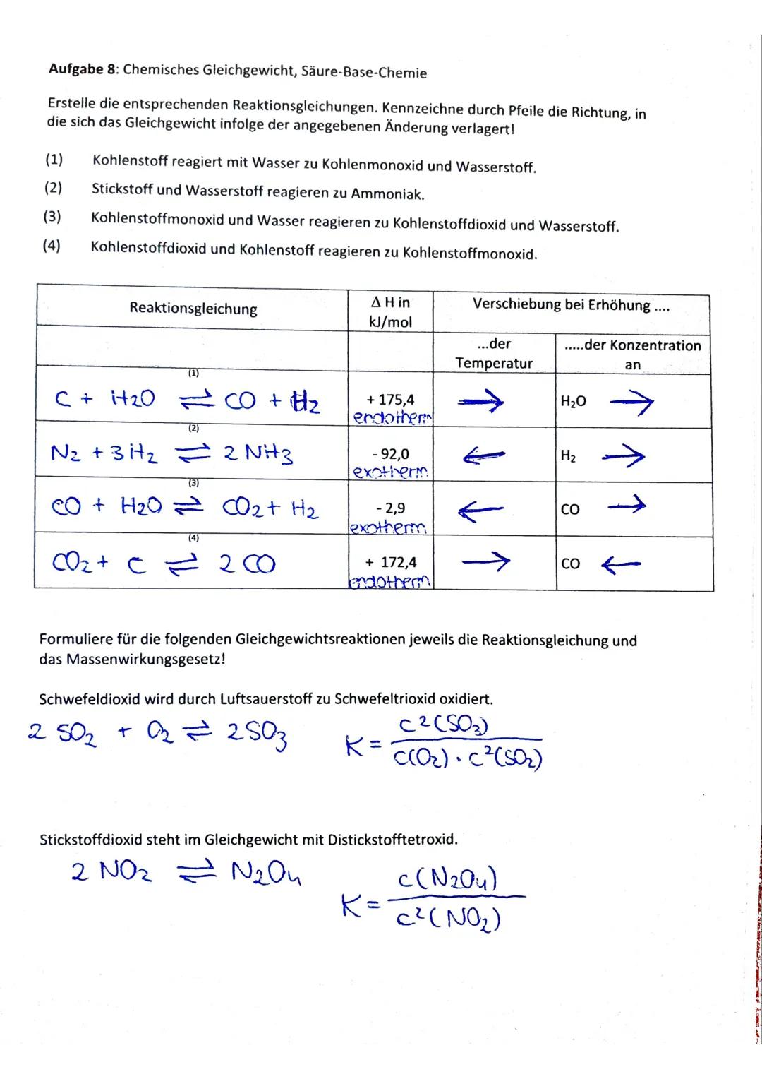 Aufgabe 1: Das Periodensystem der Elemente
Fülle die nachstehende Abbildung aus:
Diese Angaben findest du bei jedem
Element:
1←
H
Wiederholu