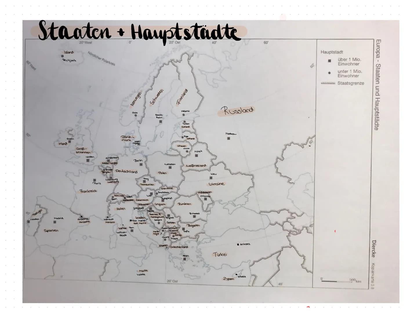 Staaten + Hauptstadte
20 West
60° Nord
Portugal
Spanien
Island
Reykjawilk
Madrid
Dublin
■
Irland
Nördlicher Polarkreis
Groß-
britannien
Fran