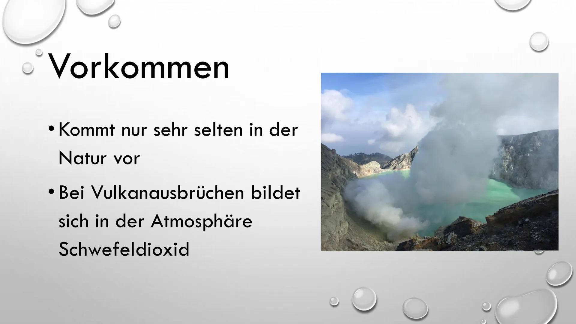 SCHWEFELSÄURE
Präsentation von Ilinca Michels
(O=S=0)
H-O-S-O-H ●
Inhalt
Allgemeines
Geschichte
Chemische Eigenschaften
Kontakt mit dem Körp