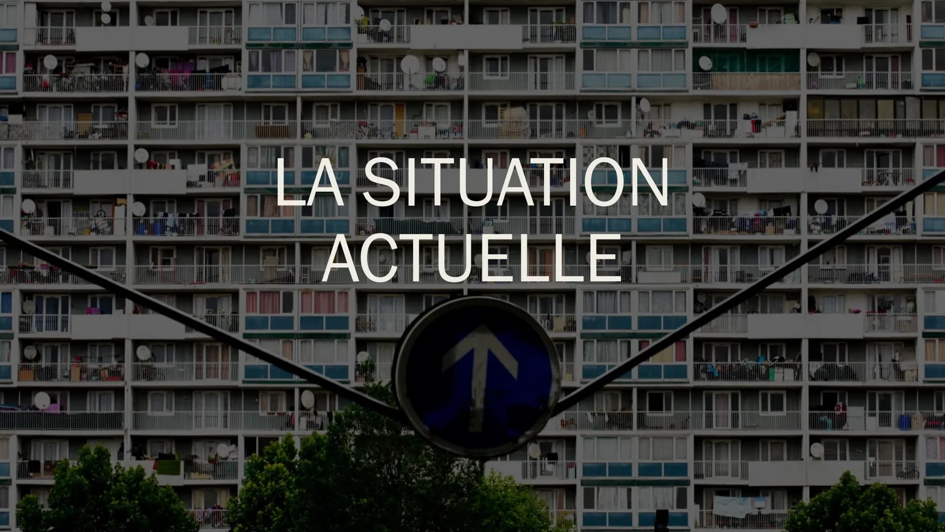 LES BANLIEUES Á
PARIS
La situation actuelle et suggestions d'amélioration Structure
1.
Définition
2. La situation actuelle
3. Les suggestion