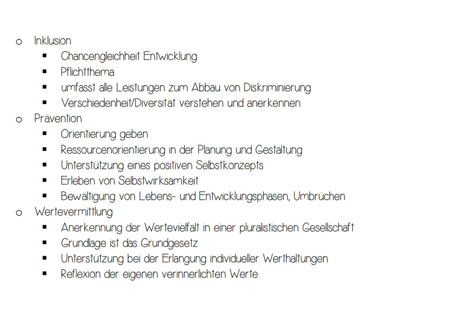 Modul 1
GESCHICHTE DER PROFESSIONALISIERUNG
Seit wann gibt es das Berufsprofil Erzieher und Erzieherin?
Seit 1967 in der BRD, Rahmenvereinba