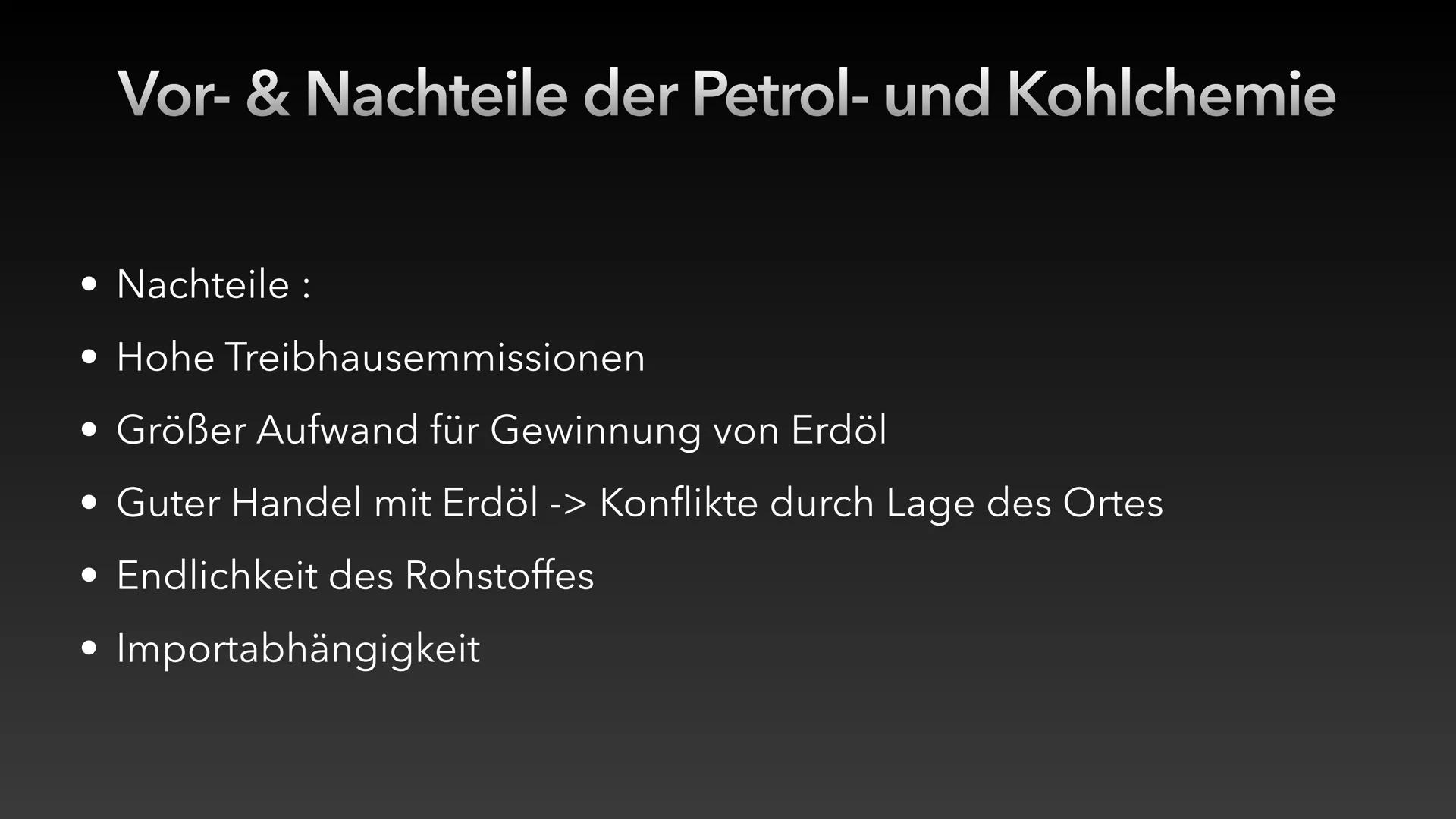 Erdöl und Erdgas als fossile
Rohstoffe und Energieträger ●
Entstehung von Erdöl & Erdgas
• Zusammensetzung von Erdöl & Erdgas
Eigenschaften 