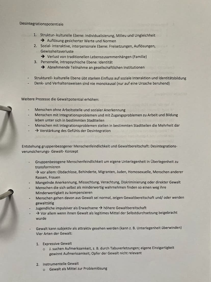inter-
personale/
Soziale
Ebene
intra-
psychische
Ebene
Handlungs
ebene
Gesellschaftlicher Kontext
Politischer, sozialstruktureller, sozialr