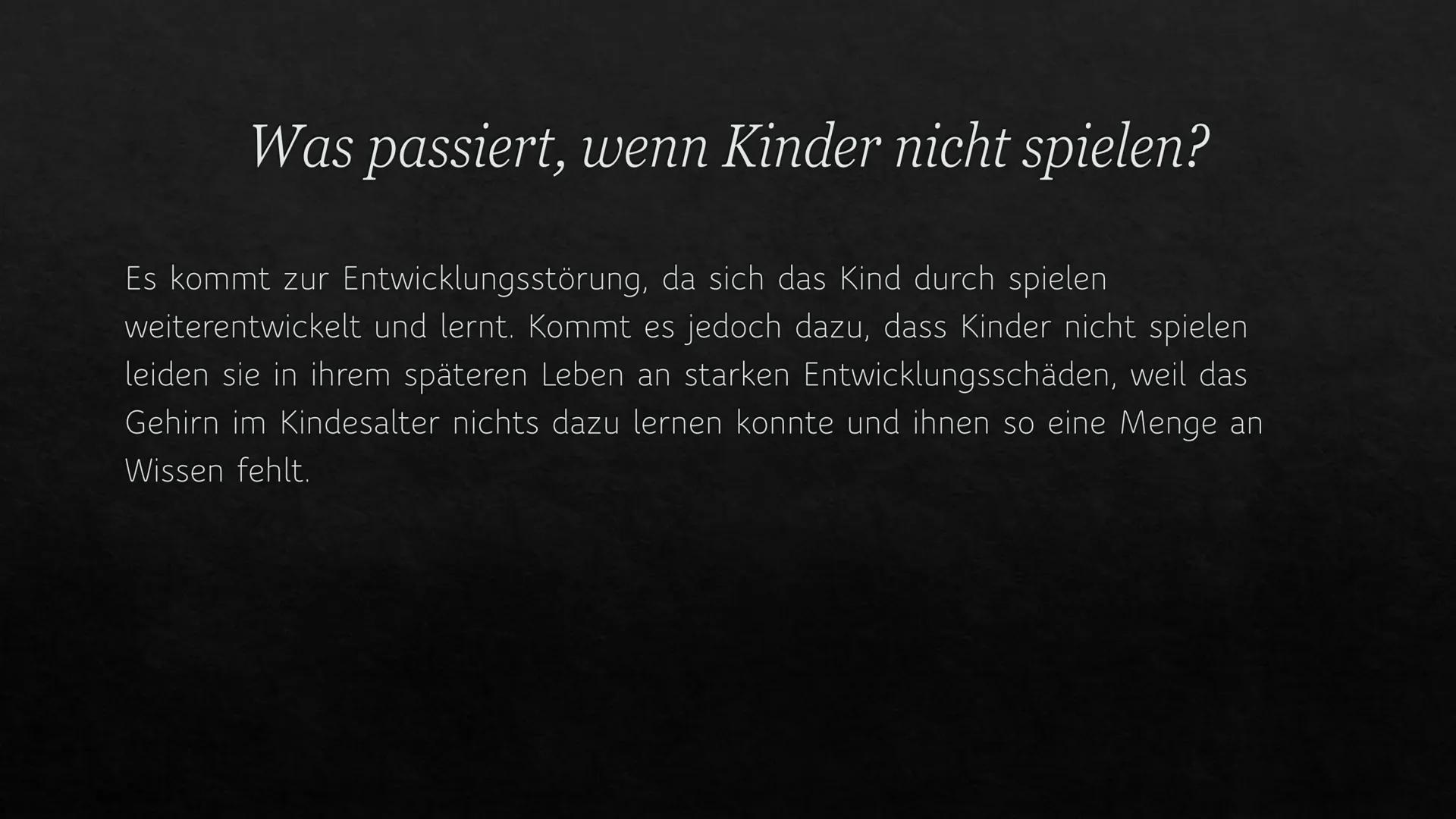 Das kindliche Spiel
Vom 3. bis zum 6. Lebensmonat. Was ist Spiel eigentlich?
Spielen ist eine Tätigkeit, die ohne bewussten Zweck zum Vergnü