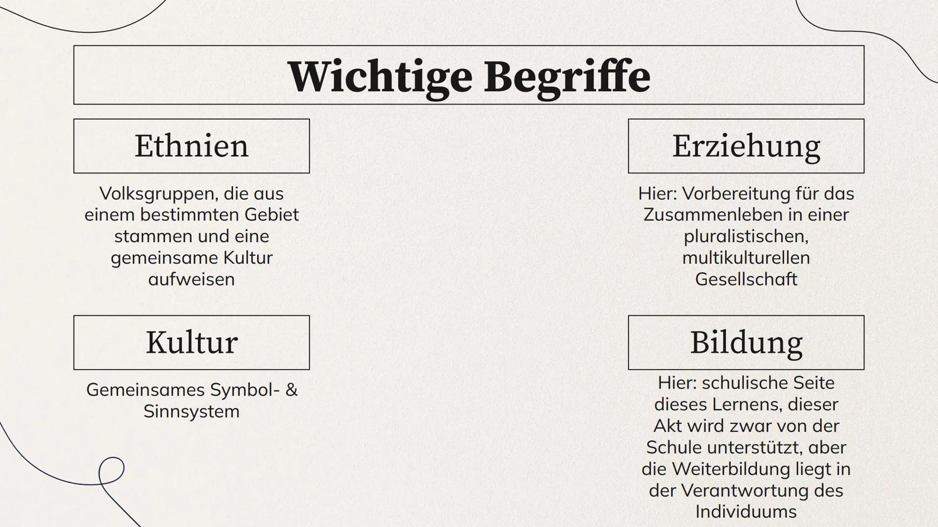 INTERKULTURELLE
PÄDAGOGIK
Allgemeines zum Thema & die Theorie nach
W. Nieke 1. Definition
2. Entstehung der interkulturellen Pädagogik
3. En