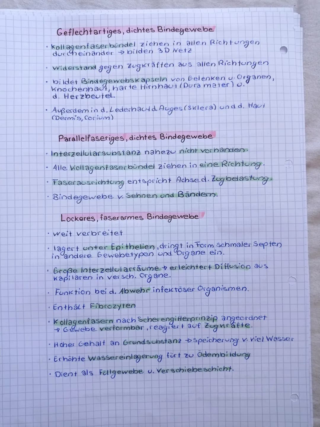 C
.
e
.
。
Parallelfaseriges, dichtes Bindegewebe
• Interzellularsubstanz nahezu nicht vorhanden.
.
Geflechtartiges, dichtes Bindegewebe
koll