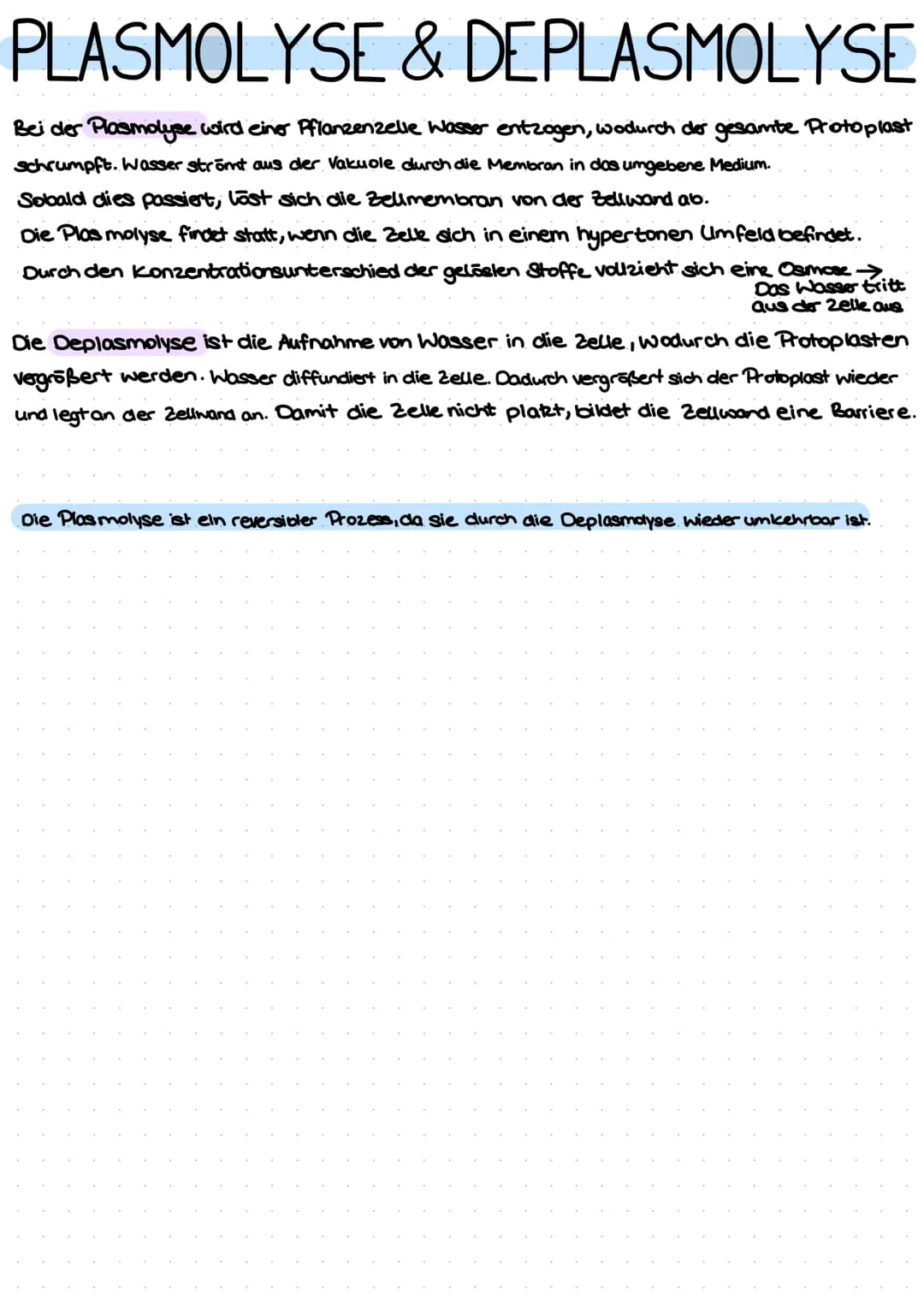 PLASMOLYSE & DEPLASMOLYSE
Bei der Plasmolyse wird einer Pflanzenzelle Wasser entzogen, wodurch der gesamte Protoplast
schrumpft. Wasser strö