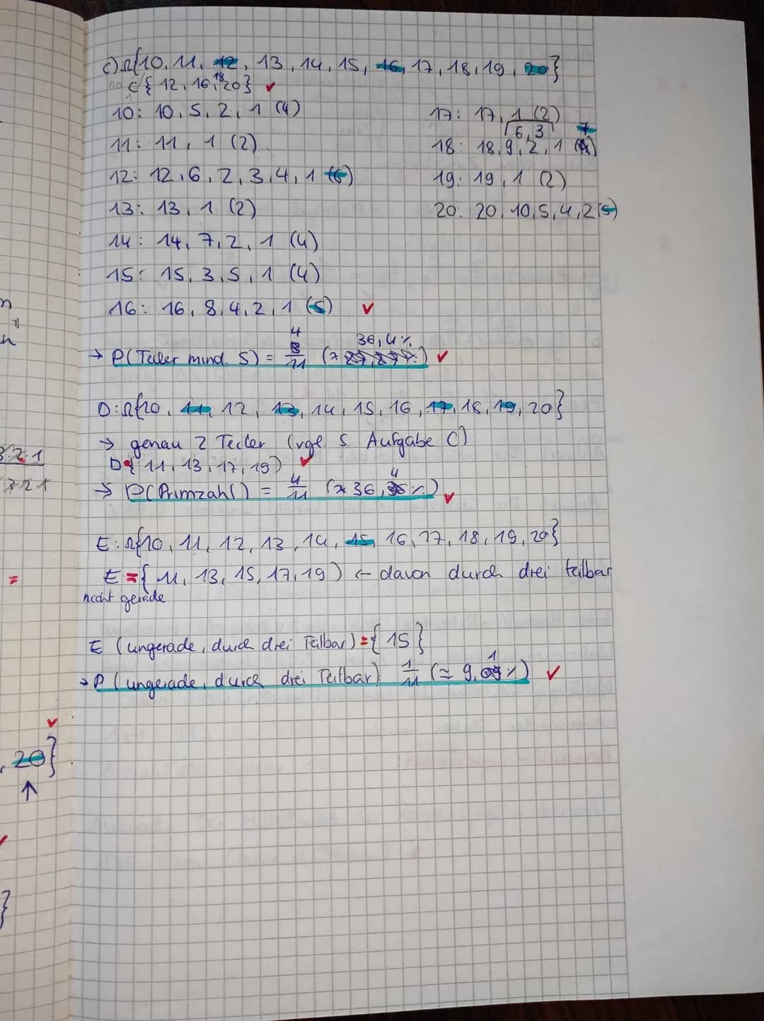 1. Ein Versicherungsvertreter
muss sechs Kunden nacheinander besuchen.
Wie viele Möglichkeiten gibt es?
2. Aus einer Urne mit 13 Kugeln werd