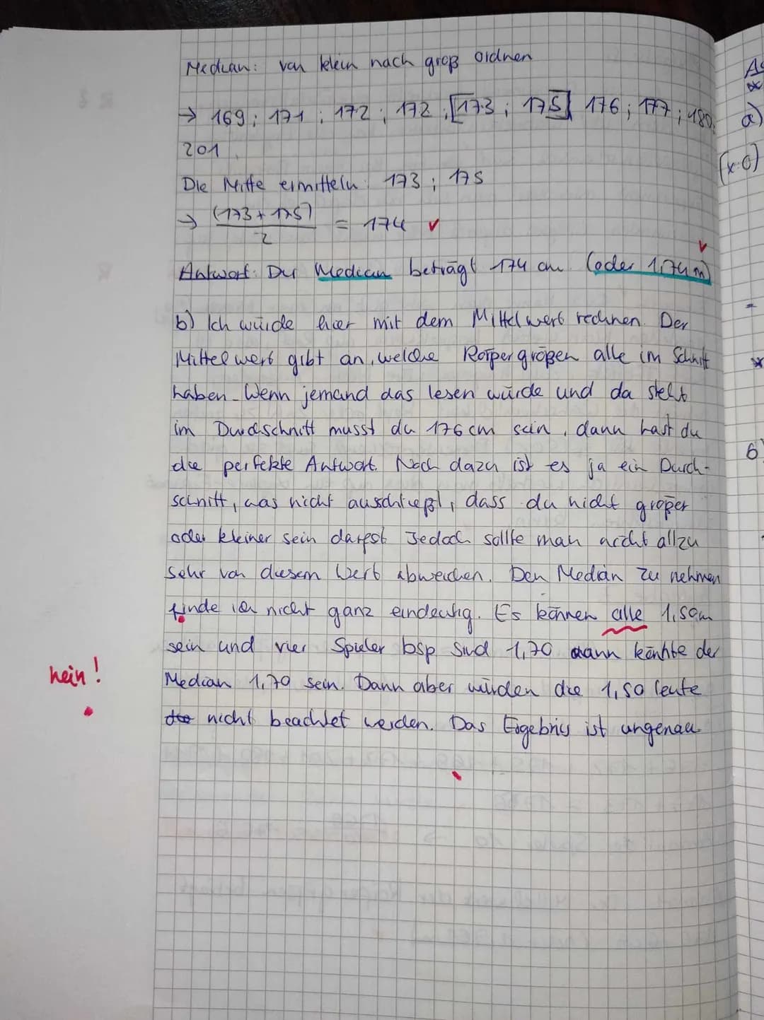 1. Ein Versicherungsvertreter
muss sechs Kunden nacheinander besuchen.
Wie viele Möglichkeiten gibt es?
2. Aus einer Urne mit 13 Kugeln werd