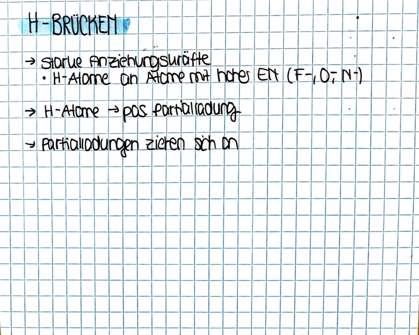 Thunststoffe
THERMOPLASTE > PET-Flaschen
→ linear, wenig verzweigt
→ Mauromolewale untereinander nicht vernetzt
→van-der-Waals-uroffe
→ beim