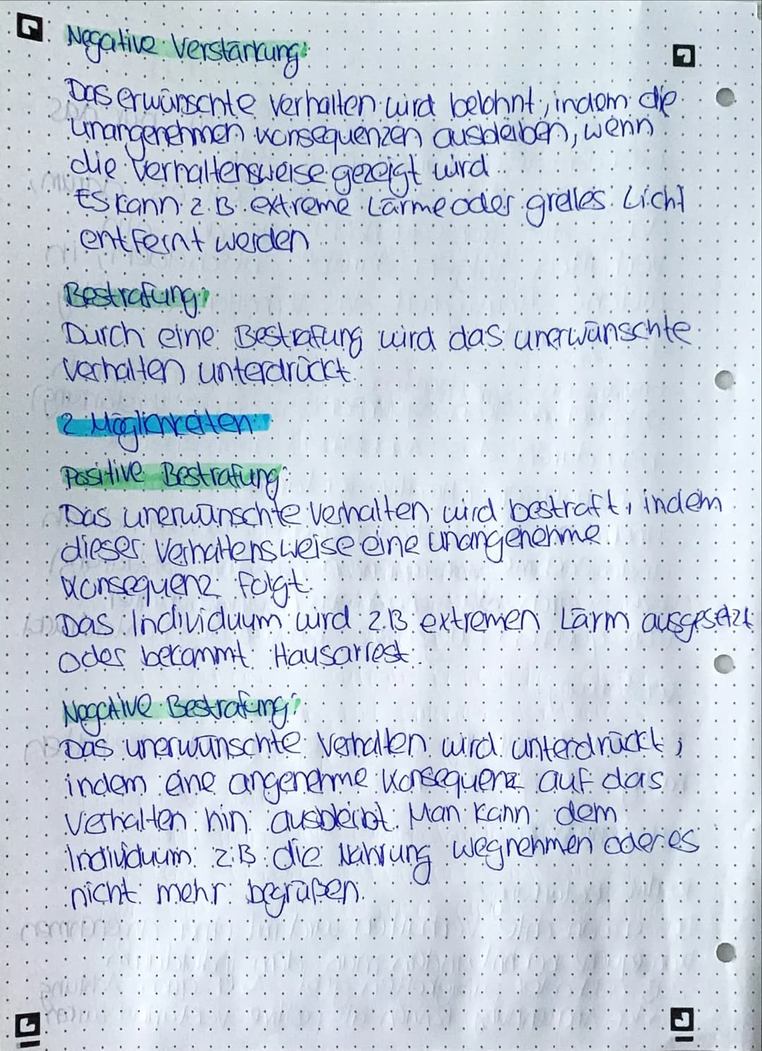 Beim operanten Konditionieren spielt nur das
beobachtete Verhalten eine Rolle.
Bei dieser Art des lomens geht es darum,
dass die konsequenze