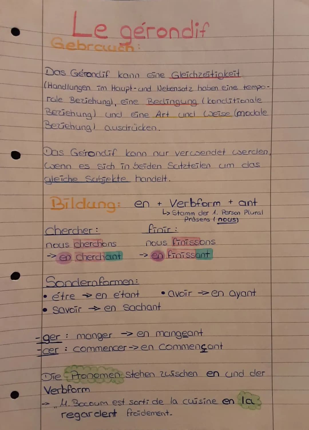 Le gérondif
Gebrauch:
Das Gérondif kann eine Gleichzeitigkeit
(Handlungen im Haupt- und Nebensatz haben eine tempo-
rale Beziehung), eine Be