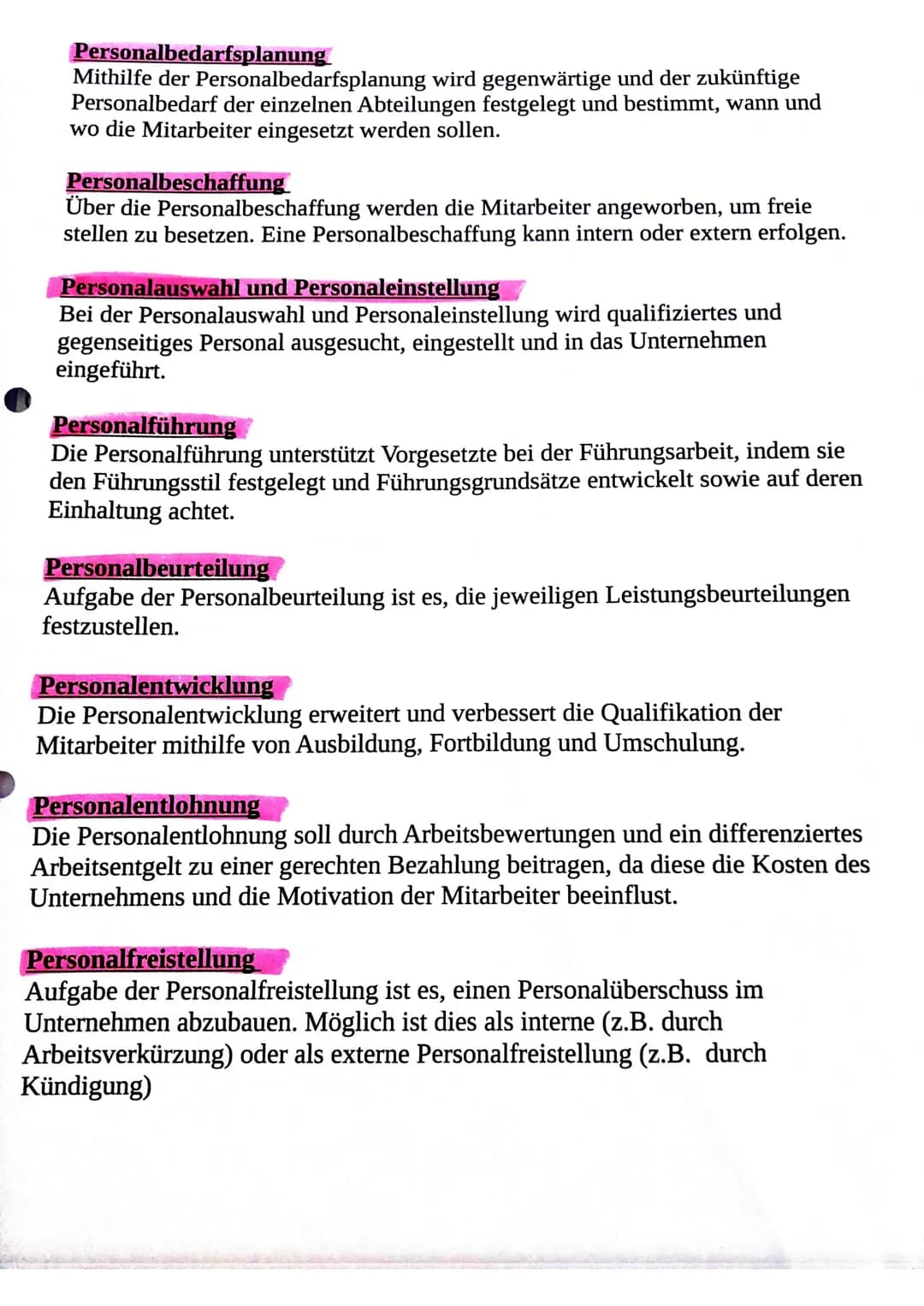 Begriffserklärung Personalbedarf"
Bei der Personalbedarfsplanung ist abzusätzen, wie groß der Personalbedarf in Zukunft sein
wird. Diese geh