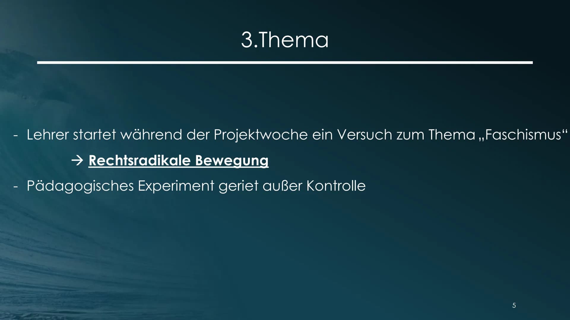 Die Welle
Fach: MSS2_Deutsch_GK_
Datum: 06/01/2022
Name: Samira Yavuz
Thema: Buchpräsentation 1.
2.
Autor
Zum Buch
3. Thema
Inhaltsverzeichn